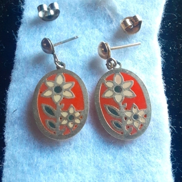 Small Gold Tone Enamel Earrings - Picture 1 of 6